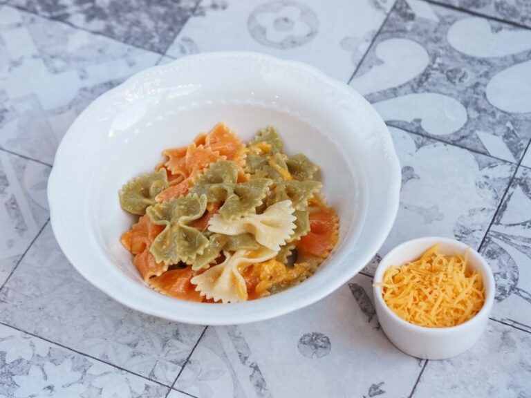 Qual a diferença entre molho de tomate e molho ao sugo? diferença entre molho de tomate e molho ao sugo